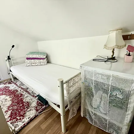 Paris Kiffe Hostel Villejuif